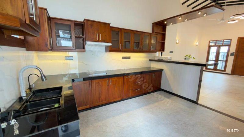 Kitchen - House for sale in Kottawa