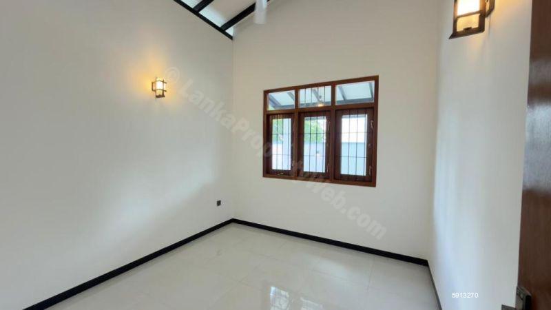 House for sale in Kottawa