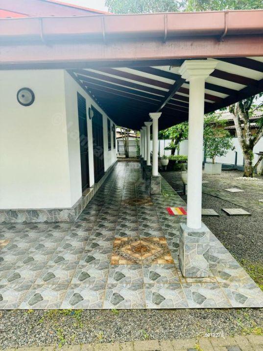 Exterior - House for sale in Athurugiriya