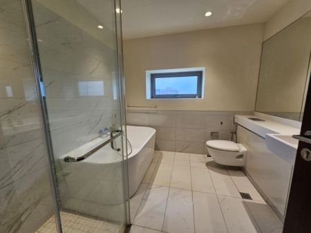 Bathroom - Cinnamon Life - 02 Bedroom Furnished Apartment for Rent in Colombo 02 (A2613)-RENTED