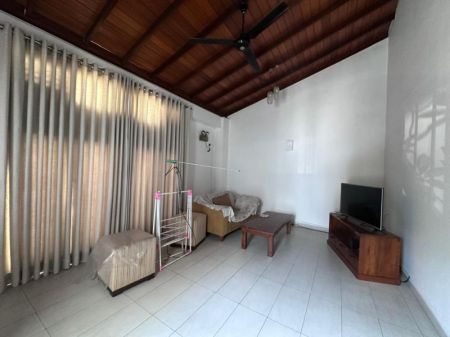 Living Room - 4 Bedroom House for Rent in Colombo 5, R4811
