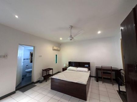 Bedroom - 4 Bedroom House for Rent in Colombo 5, R4811