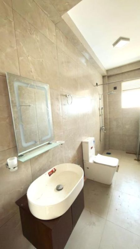 Bathroom - Brand New Duplex Apartment for Sale at Royal Tower Apartments – Wellawatte, Colombo 06