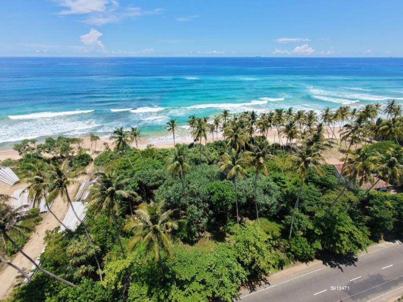 Beachfront land for sale in Ahangama