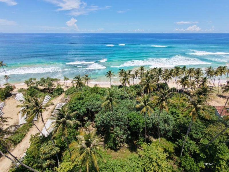 Beachfront land for sale in Ahangama