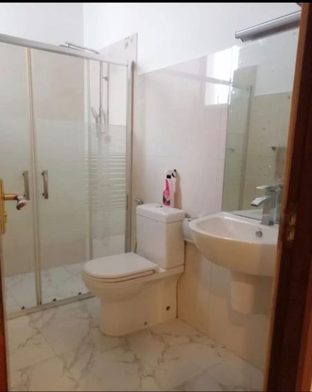 Bathroom - 3 Bedroom Fully Furnished Apartment for Sale - Battaramulla, Relliance Residencies Koswatte | LKR 45 Million (EM741)