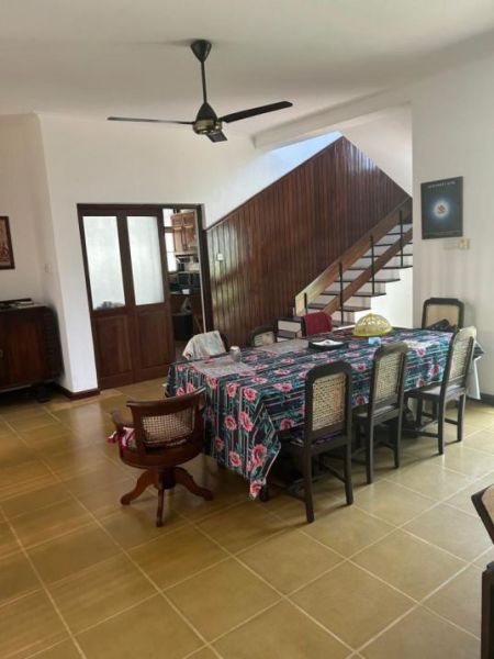 Dining room - 4 Bedroom Modern House for Sale - Colombo 7, Sir Marcus Fernando Mawatha | LKR 325 Million (EM743)