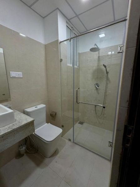 Bathroom - 02 Bedrooms Apartment For Sale In Colombo 05 At Trillium Residencies 