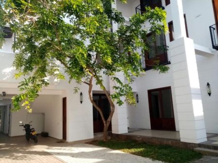 Exterior - 6 Bedroom Luxury Waterfront Villa Sale Nawala 