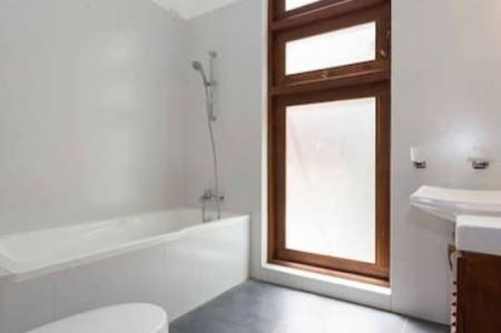 Bathroom - 6 Bedroom Luxury Waterfront Villa Sale Nawala 