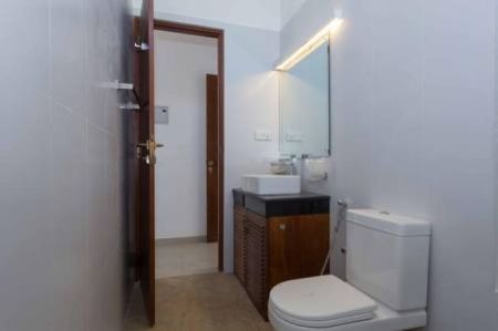 Bathroom - 6 Bedroom Luxury Waterfront Villa Sale Nawala 