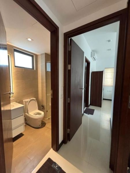 Bathroom - Luxury 2 Bedroom Apartment for Rent at Tri-Zen, Colombo | LKR 540,000 per Month (Negotiable) (EM013AC)