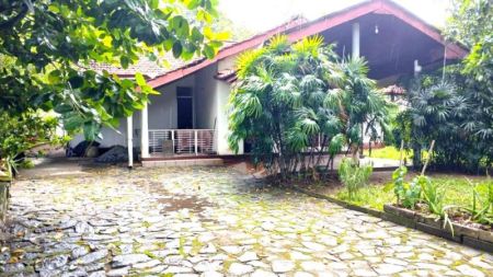 Exterior - Valuable Property for Sale in Kiribathgoda – Large Land with Existing House