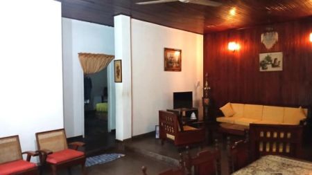 Living Room - Valuable Property for Sale in Kiribathgoda – Large Land with Existing House