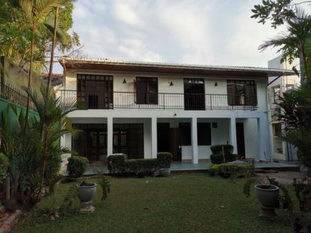 Exterior - 5 Bedroom House for Rent - Colombo 7, Torrington Avenue | LKR 750,000 Per Month (EM746)