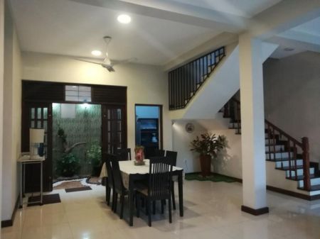 Living Room - Spacious 5-Bedroom Two-Story Home on New Kandy Road, Kaduwela | SH15363