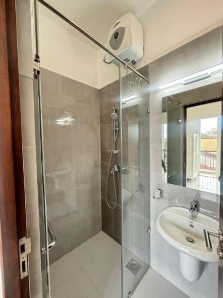 Bathroom - Apartment for sale in Kassapa road 📍