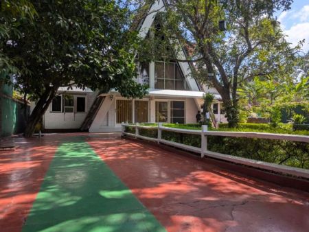 Exterior - Luxurious house for sale Colombo - Rathmalana