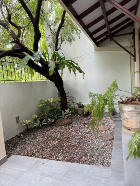 Exterior - 2 Story House for Rent in Kirulapona, Colombo 5 - EH420