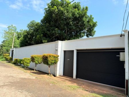 Exterior - Kaluthara : 8BR (43P) Double-Storied Luxury House for Sale
