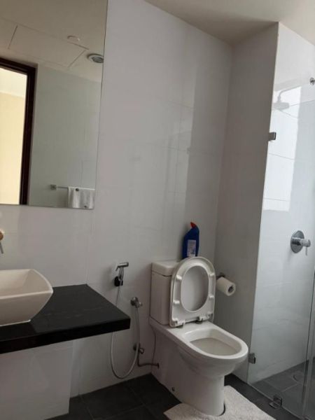 Bathroom - 2 Bedroom Sea View Apartment for Sale - Colombo 3, Emperor Residencies | LKR 90 Million (EM752)