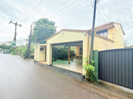 Exterior - (SH1487) Three Storey House for Sale in Kalapaluwawa road Rajagiriya