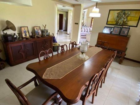Dining room - Luxury Estate Property for Sale | LKR 350 Million (VL4650)