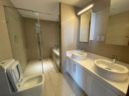 Bathroom - Apartment For Sale in Colombo 05 