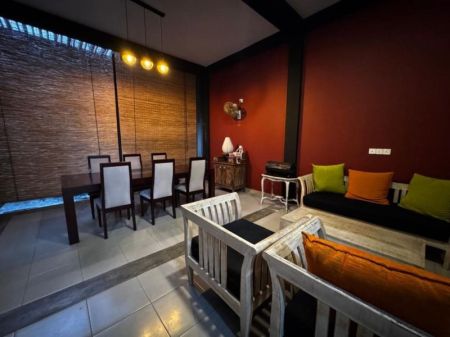 Living Room - Luxury 3 Bedroom House for rent in Athurugiriya 