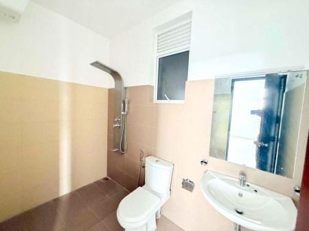 Bathroom - Apartment for Sale in Span Tower, Moratuwa