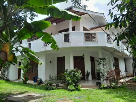 Exterior - 4 Bedroom House for Rent - Battaramulla, Subuthipura Near Passport Office | LKR 235,000 Per Month (EM758)