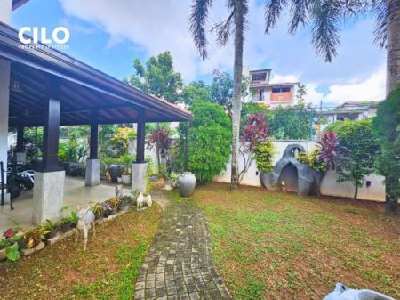 Exterior - 5-Bedroom Luxury Residence on 18.2 Perches – Prime Kotte
