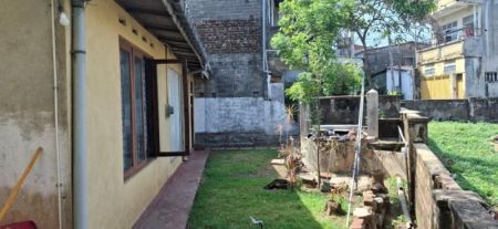 Exterior - Dehiwala : 3BR (8.26P) Single-Storey House for Sale in Kalubowila