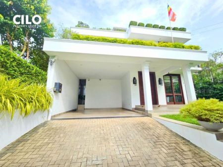 Exterior - Fully Furnished Luxury Residence for Sale – Pelawatta Road, Nugegoda