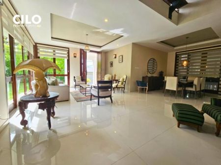 Living Room - Fully Furnished Luxury Residence for Sale – Pelawatta Road, Nugegoda