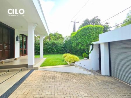 Exterior - Fully Furnished Luxury Residence for Sale – Pelawatta Road, Nugegoda