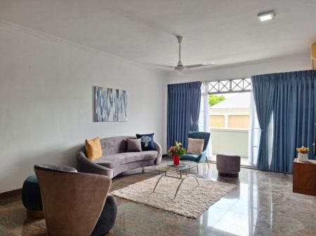 Living Room - 3Large 3 bedrooms in Rosmead place for rent -Colombo 7