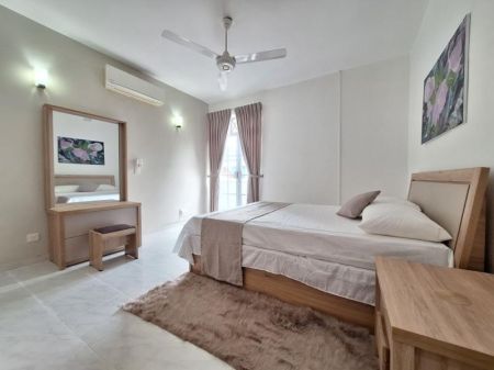Bedroom - 3Large 3 bedrooms in Rosmead place for rent -Colombo 7