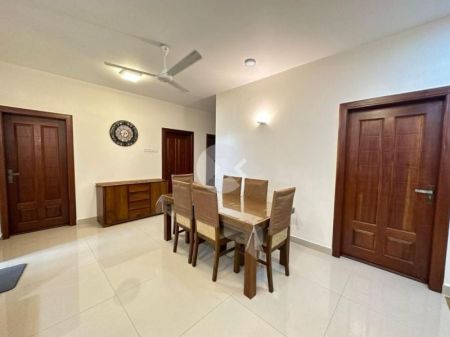Dining room - 4 Bedroom Apartment for Rent in Colombo 4