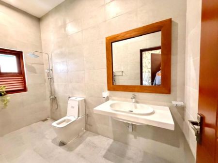 Bathroom - (SE1771)🏡 Luxury Fully Furnished Villa for Sale in Werahera, Boralesgamuwa