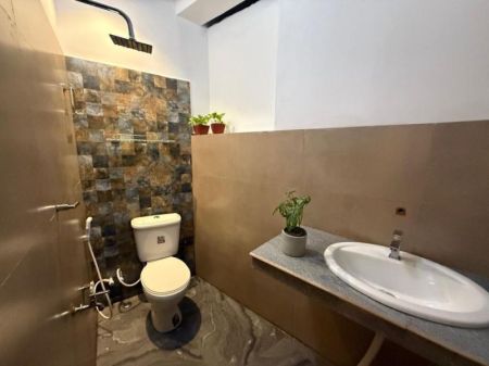 Bathroom - 9 BR Fully Furnished House for rent in Pita Kotte 