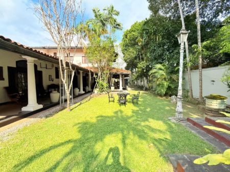 Exterior - Battaramulla Colonial Style House For Sale Jayanthipura