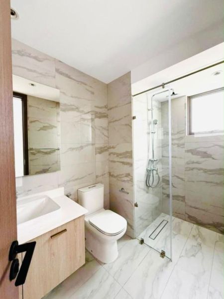 Bathroom - 3 BR Unfurnished Apartment for rent in Colombo 5 