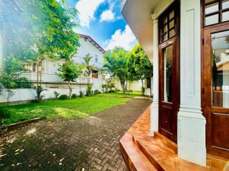 Exterior - Nugegoda Luxury House For Sale In Prime Location 