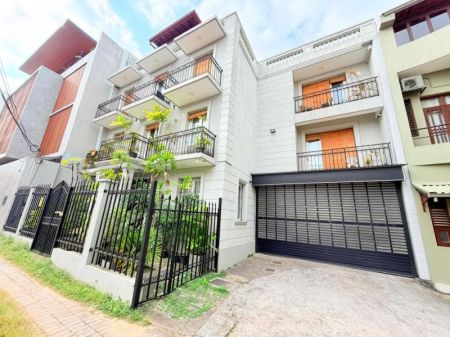 Exterior - Colombo 07 Luxury House For Sale In Prime Location 