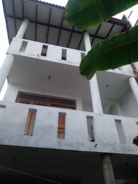 Exterior - Moratuwa : 17.2p Prime Land With Two Houses For Sale