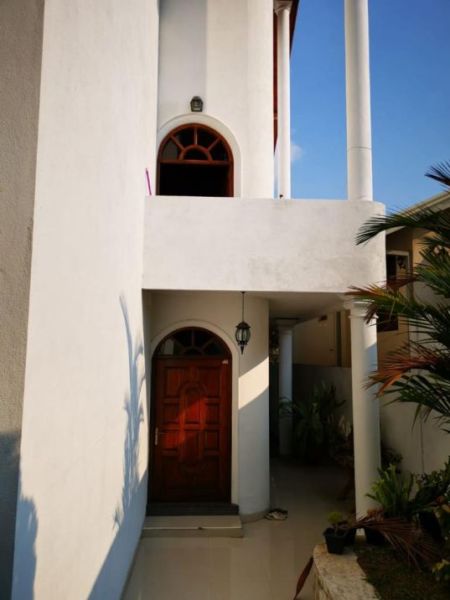 Exterior - 2 Story  6 Bedrooms House For Sale in Thalawathugoda - EH218