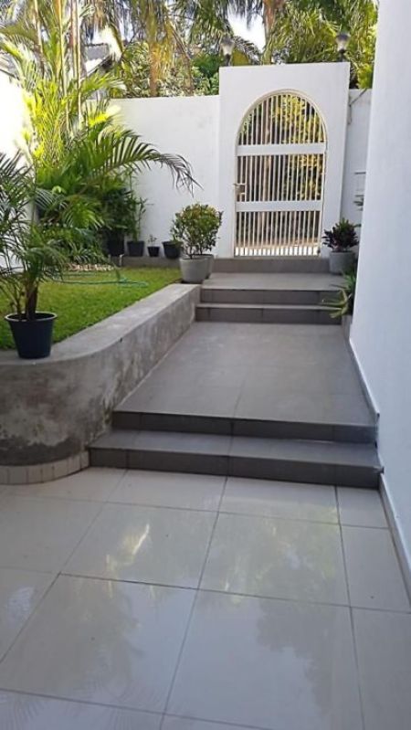 Exterior - 2 Story  6 Bedrooms House For Sale in Thalawathugoda - EH218