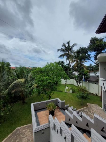 Exterior - Luxury House for Rent in the Heart of Battaramulla - EH241