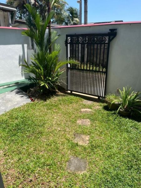 Exterior - House for Sale in Mal Mawatha, Boralesgamuwa